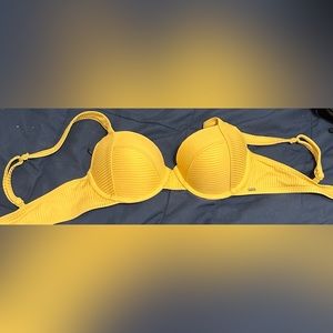 Pale yellow Pink bikini